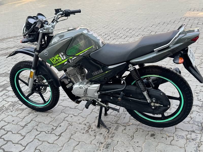 YBR 125G new condition just driven 10000Km 6