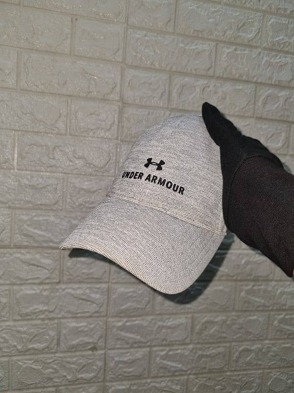 UNDER ARMOUR 5