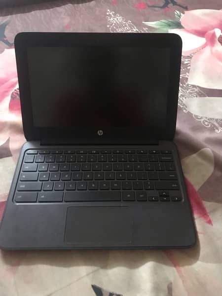 hp lap top contion ok h small size may h 2