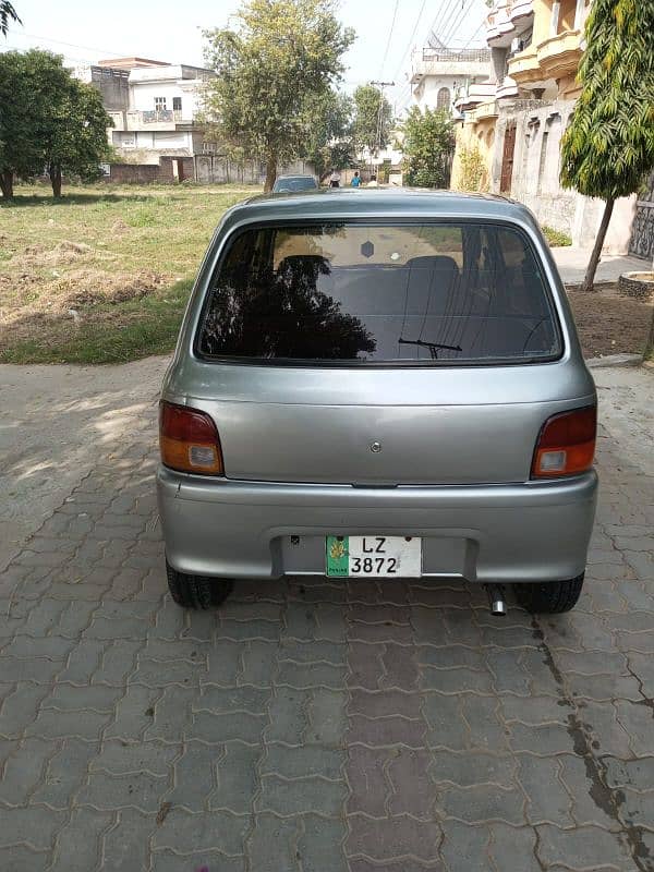 Daihatsu Cuore 2004 3