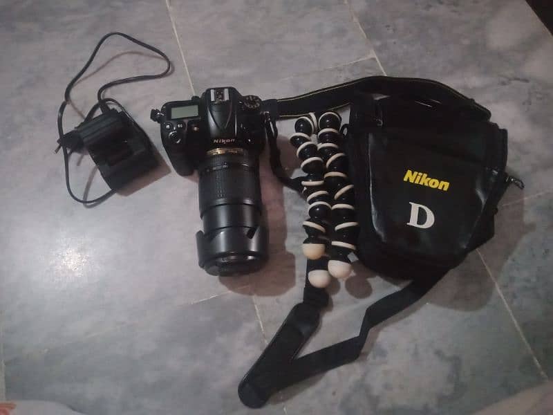 nikon D7000 with lens 18mm 140mm 2