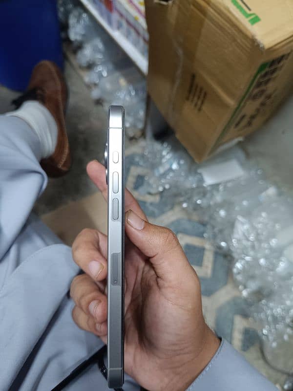 iphone 15pro max pta approved 10/10 condition 1