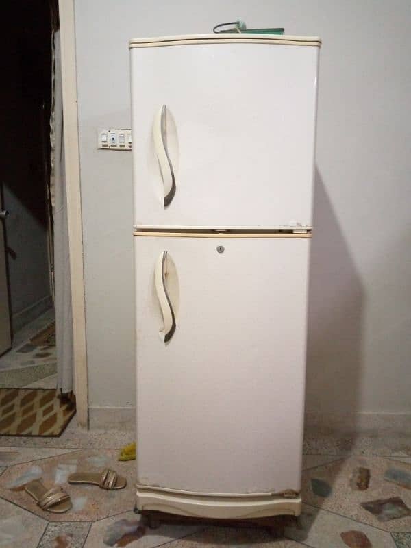 Refrigerator 0