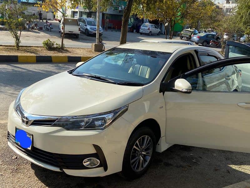 Toyota Corolla GLI 2018 Automatic B2B Genuine 3