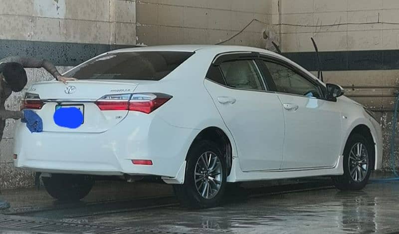 Toyota Corolla GLI 2018 Automatic B2B Genuine 4