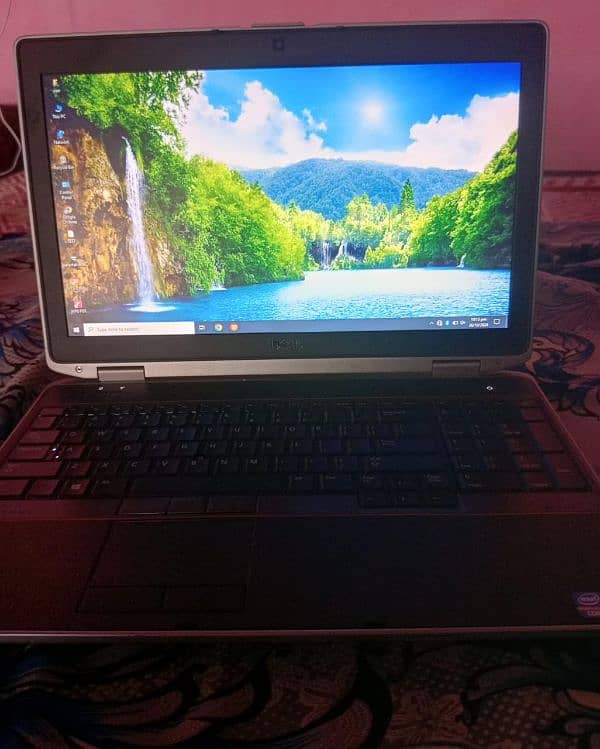 Dell Latitude E6530 5