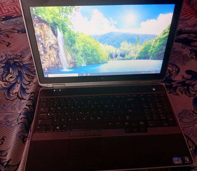 Dell Latitude E6530 6