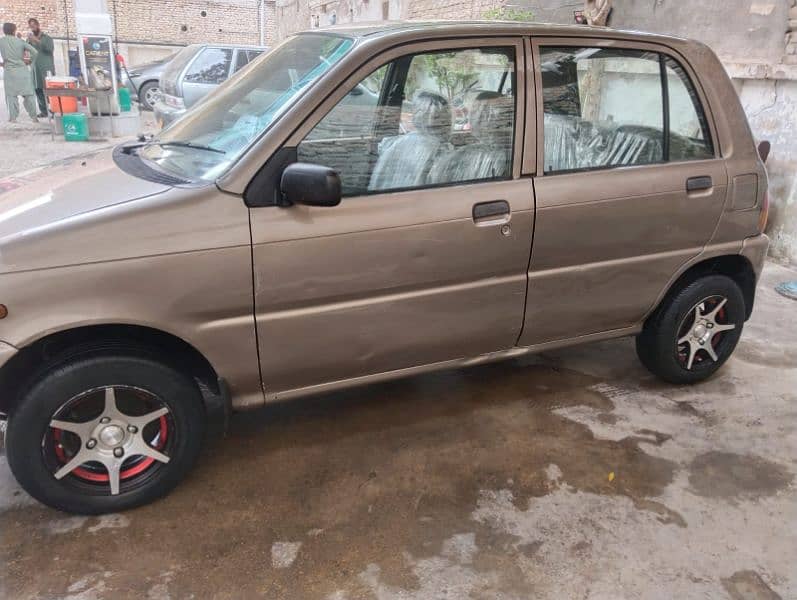 Daihatsu Cuore 2009 4