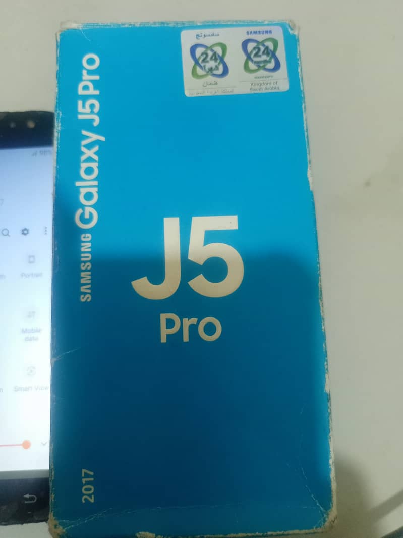 Samsung Galaxy j5 pro 6