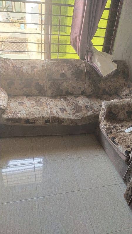 sofa in normal condition 1