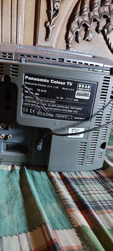 Panasonic colour TV TX-G10 made in UK 10 inch 3