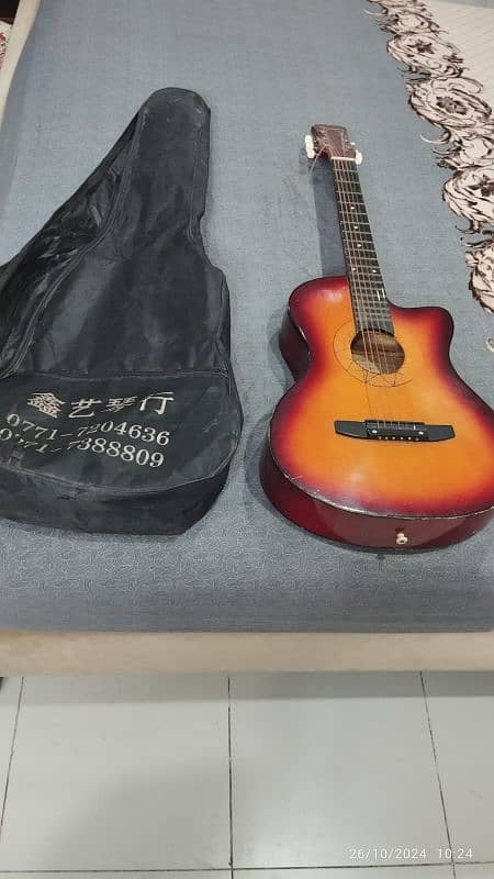 Casme Acoustic Guitar with Bag 2