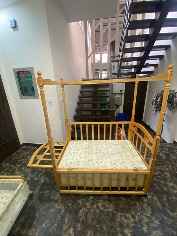 Double baby bed and rocker 6