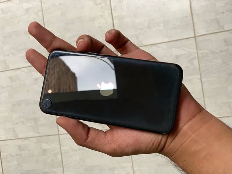 i phone se 2020  water pack 1