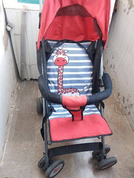 BABY PRAM FOR SALE IN GOOD CONDITION 1