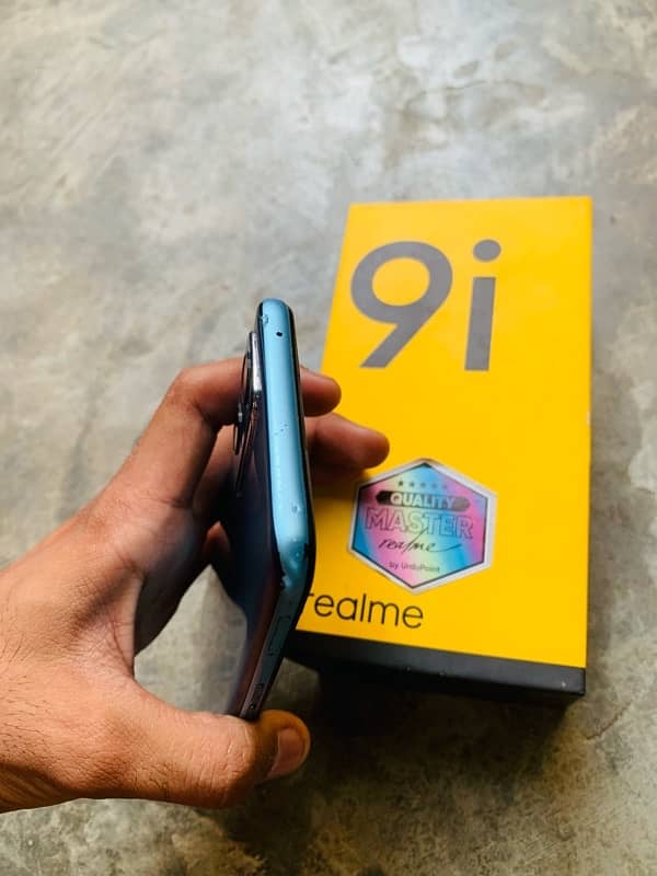 Realme 9i (6+4/128) with box 3