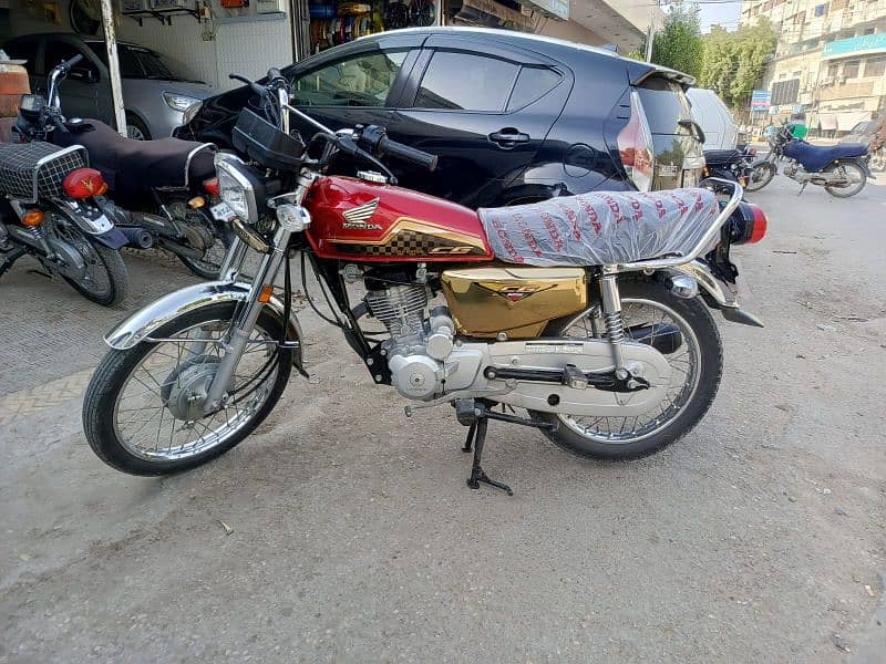 Honda 125 chrome edition 1