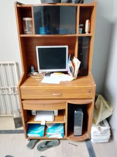 Desktop PC with Trolly & Chair