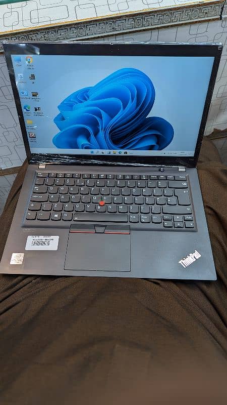 Lenovo T14s Core i7 10th gen 16gb ddr4 ram better than HP 0