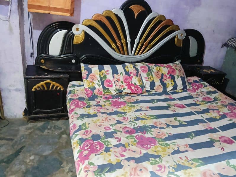 Bed Showcase Dressing Table set Complete For Sale 2