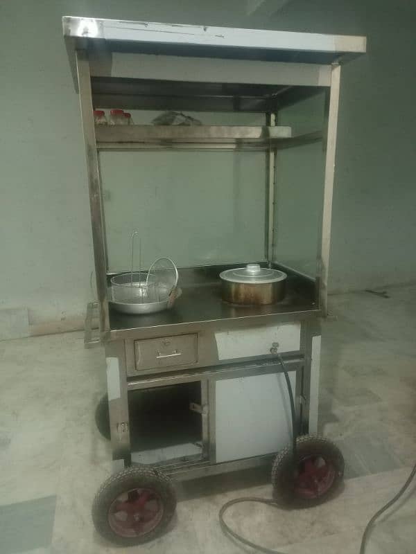 4 Wheel Fries counter for sale with Fixed high pressure burner 1