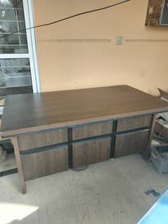 Office table almost new 7x2.5