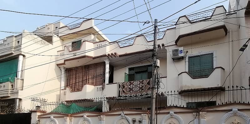 10 Marla House In Marghzar Officers Colony 6