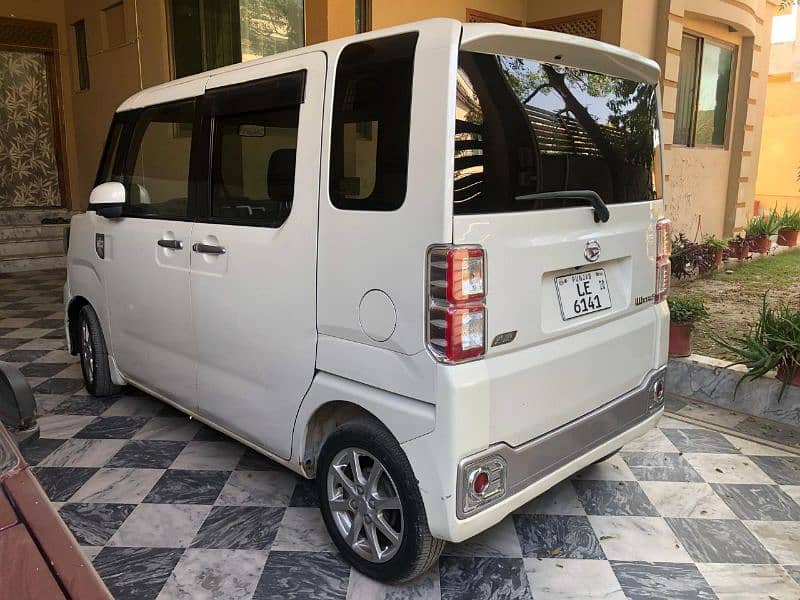 Daihatsu Wake 2015 7