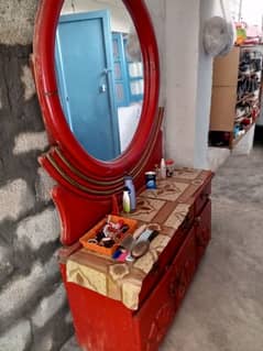 Wooden Dressing Table with Mirror