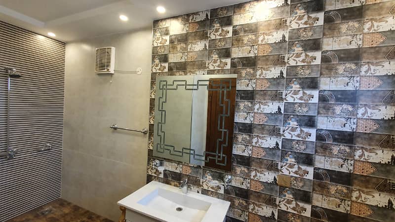 10 Marla Luxury Spanish House - For Sale - Wapda Town 7