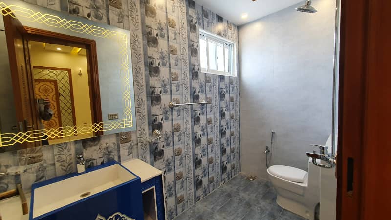 10 Marla Luxury Spanish House - For Sale - Wapda Town 9