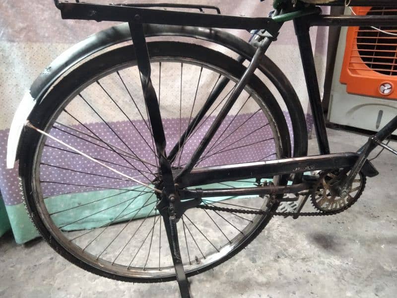 Bicycle used butt new condition 4