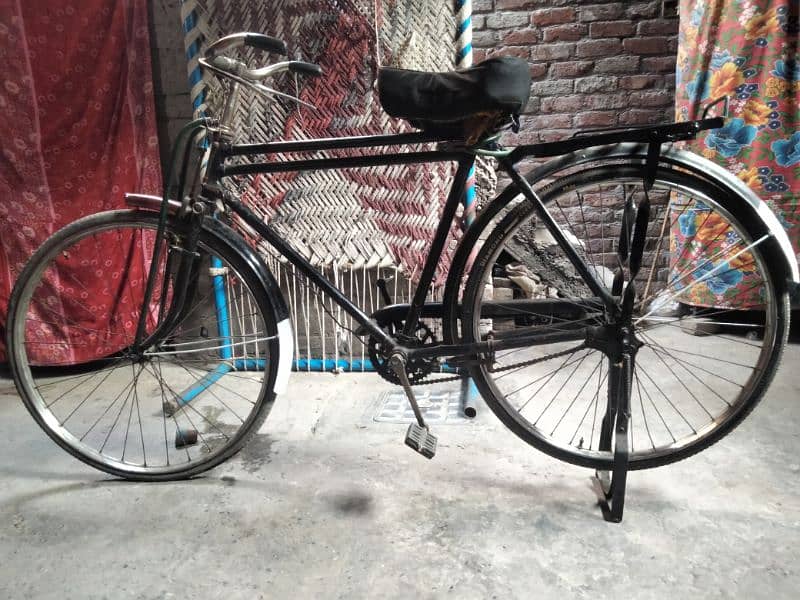 Bicycle used butt new condition 8