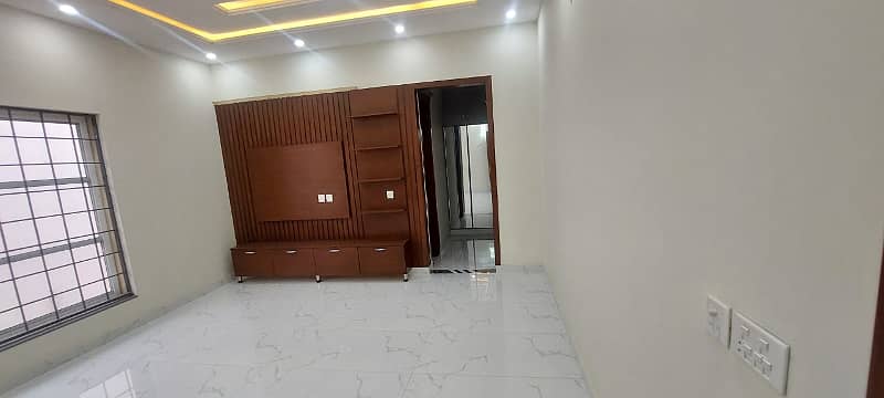 1 Kanal Luxury House Available For Sale In Shaheen Block Sector B Bahria Town Lahore 13