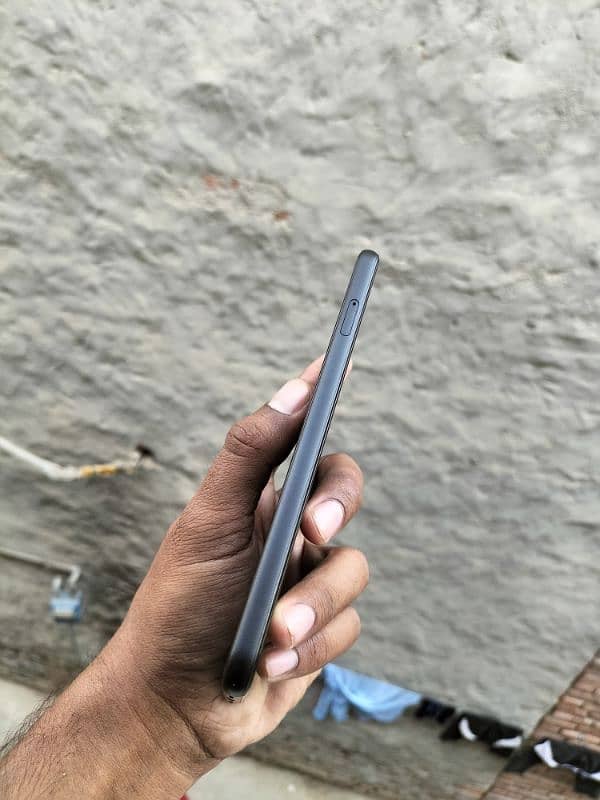 Google Pixel 4XL  64GB  mobile phone 2