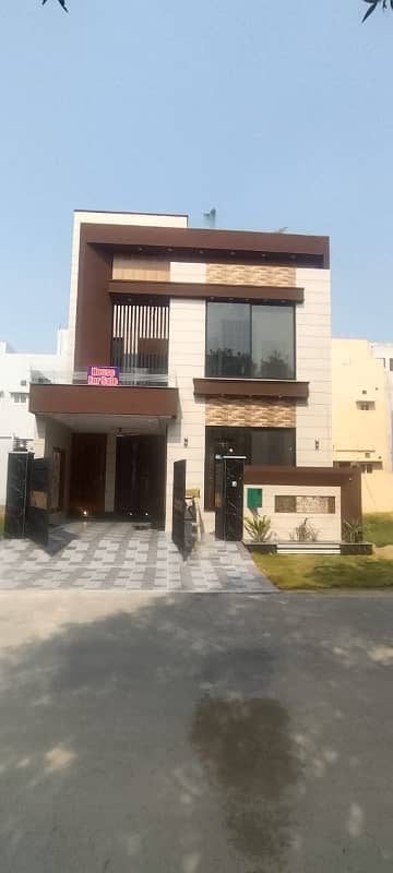 A VERY BEAUTIFUL 5 MARLA HOUSE IN BAHRIA ORCHARD BLOCK FOR SALE. 3