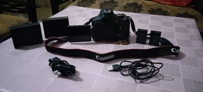 Used Canon 750D Camera.