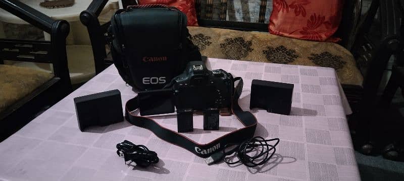 Used Canon 750D Camera. 1