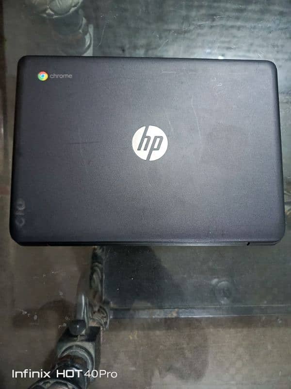 HP Chromebook g11, window 10 installed 4gb ram,32 gb storage 1