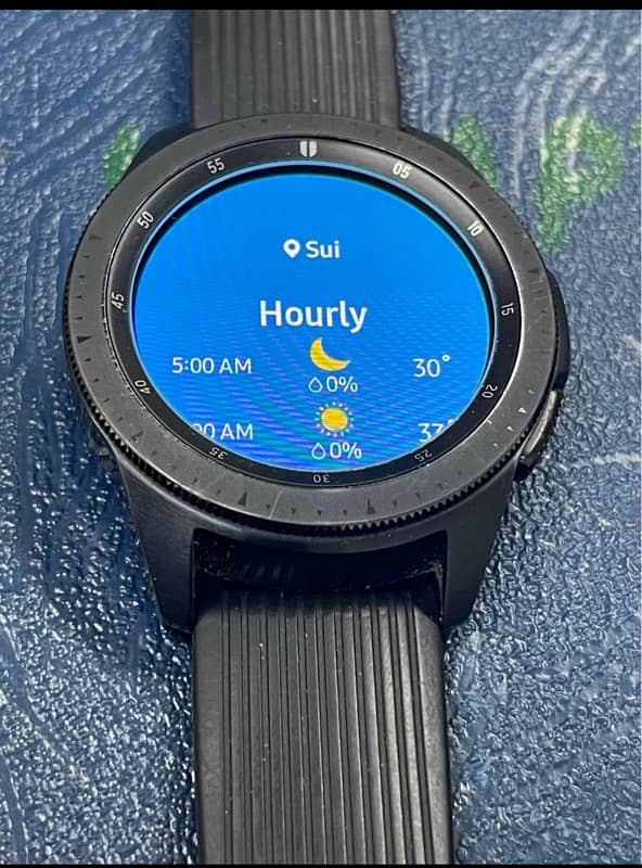 Samsung Galaxy Watch 4 (42 mm) ,metal bezel Gear S4 (SM-R810) Wi-Fi 3