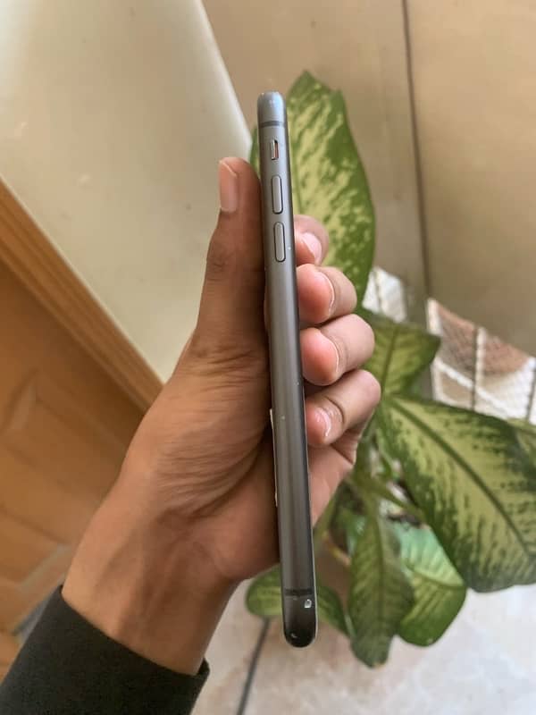 IPHONE 11 128GB PTA appoved 3