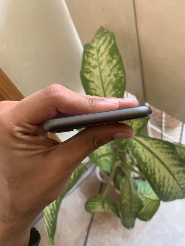 IPHONE 11 128GB PTA appoved 4