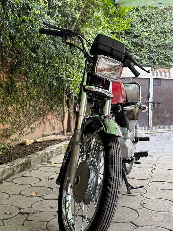 Honda 125 Self start 1