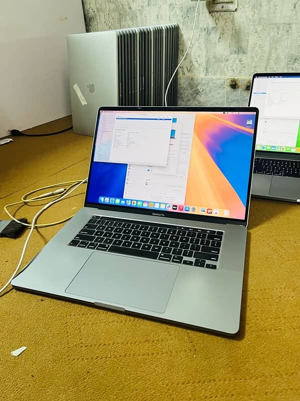 Apple MacBook Pro 2019 (16-inch) Core i9 16GB RAM 1TB SSD Heavy Machin 0