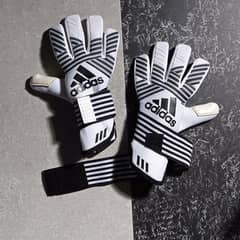 Goalkeeper gloves