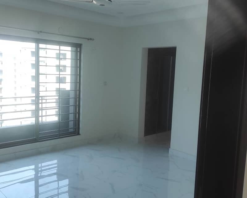 12 Marla Flat For rent in askari 10 sector 5