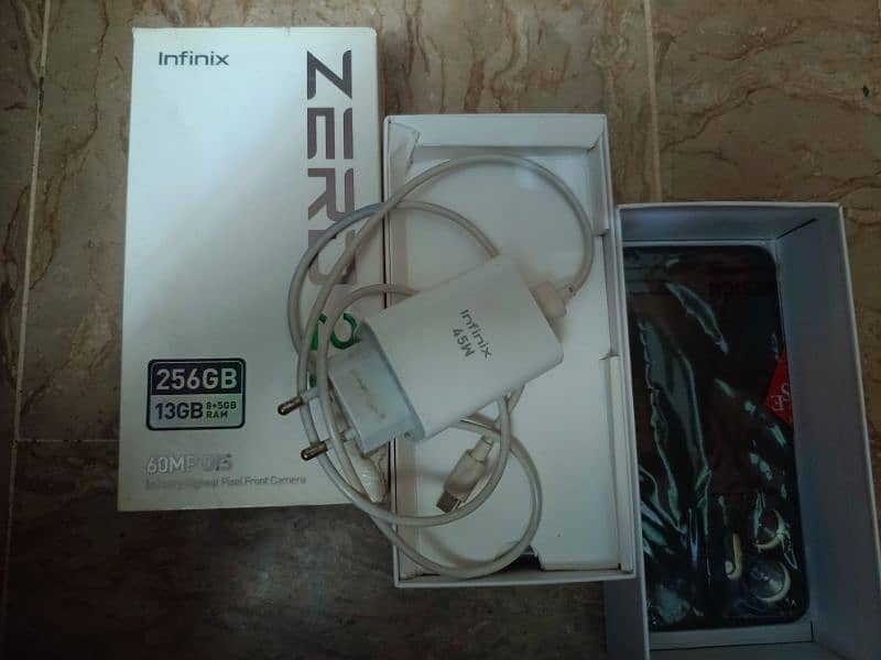 Infinx Zero 20 (256/8) Good Condition 4