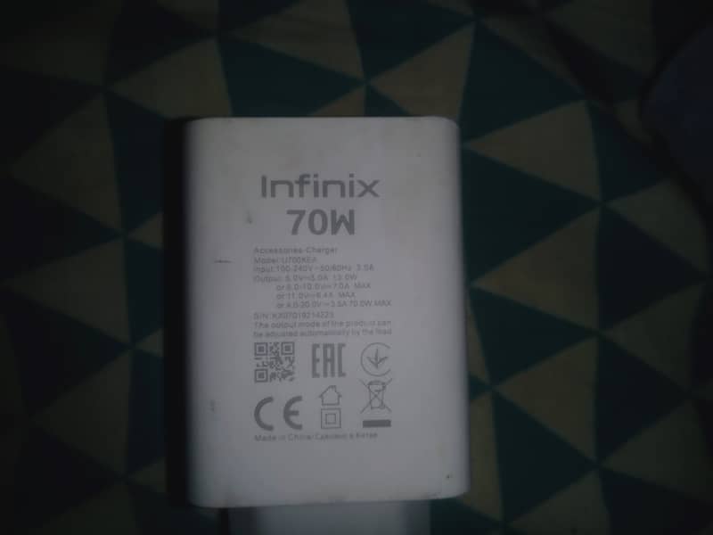 Infinix Note 40 Pro. 70W Original Charger 1