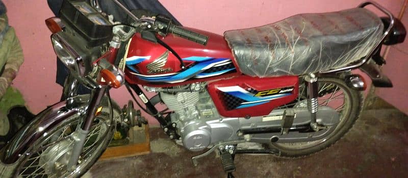 Honda 125 (New Condition) 1