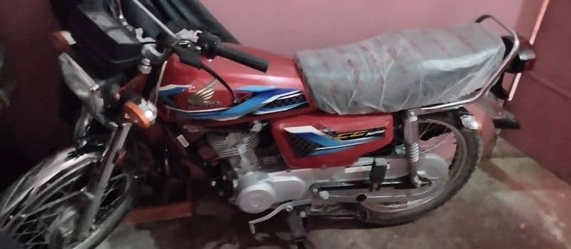 Honda 125 (New Condition) 2